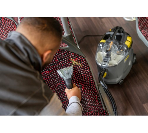 Пилосос Karcher Puzzi 8/1 (1.100-240.0)