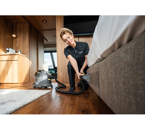 Пилосос Karcher Puzzi 8/1 (1.100-240.0)