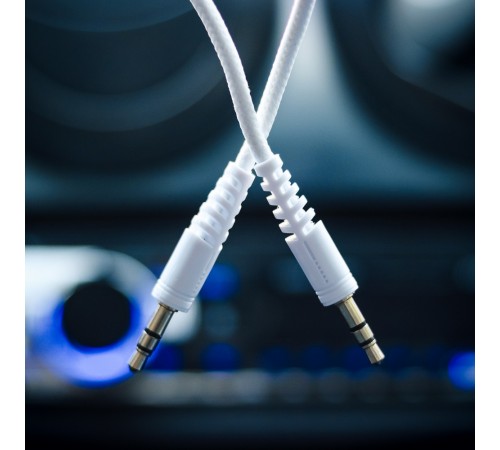 Кабель Xqisit Audio Cable 3.5 мм - 3.5 мм (M/M), 1.2 м, White (4029948026954) Кабель Xqisit Audio Cable 3.5 мм - 3.5 мм (M/M), 1.2 м, White (4029948026954)