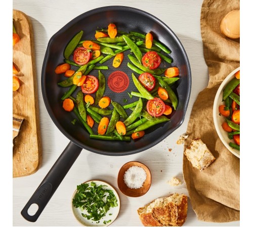 Сковорода з кришкою Tefal Day by Day 28 см (B5580623UA)