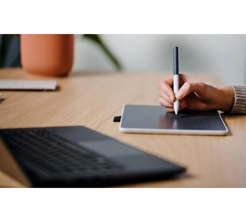 Графічний планшет Wacom One S Bluetooth (CTC4110WLW1B) Графічний планшет Wacom One S Bluetooth (CTC4110WLW1B)