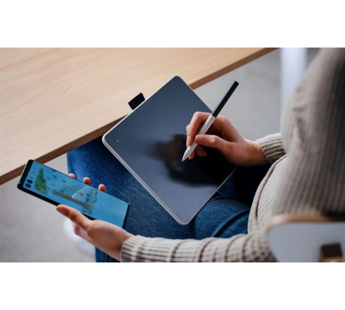 Графічний планшет Wacom One S Bluetooth (CTC4110WLW1B) Графічний планшет Wacom One S Bluetooth (CTC4110WLW1B)