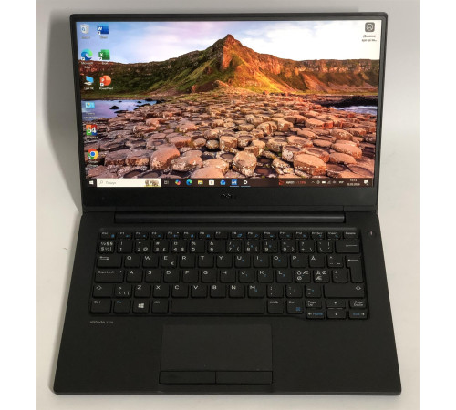 Ноутбук Dell Latitude 7370 / 13.3" FullHD IPS / m7-6Y75 / 8GB / 256GB SSD / Win10Pro / Backlight - Б/в
