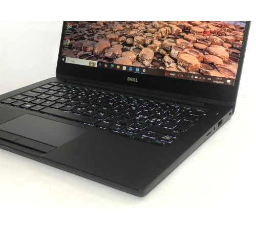Ноутбук Dell Latitude 7370 / 13.3" FullHD IPS / m7-6Y75 / 8GB / 256GB SSD / Win10Pro / Backlight - Б/в