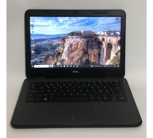 Ноутбук Dell Latitude 3310 / 13.3" (1366х768) / i3-8145U / 8GB / 128GB SSD / Win10Pro - Б/в