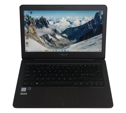 Ноутбук Asus ZenBook UX305C / 13.3" FullHD IPS / M3-6Y30 / 8GB / 128GB SSD / Win10 - Б/в