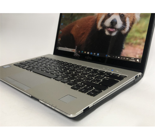 Ноутбук Fujitsu LifeBook S936 / 13.3" FullHD IPS Touch / i5-6300U / 8GB / 256GB SSD / Win10Pro / Backlight - Б/в