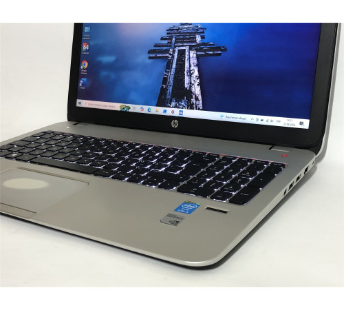Ноутбук HP ENVY 15-j154eo / 15.6" (1366x768) / i5-4200M / 8GB / 500GB HDD / NVidia GeForce 740M, 2GB / Win10 / Backlight - Б/в