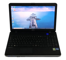 Ноутбук Fujitsu Lifebook A512 / 15.6" (1366х768) / i3-3110M / 8GB / 320GB HDD / Win10Pro - Б/в