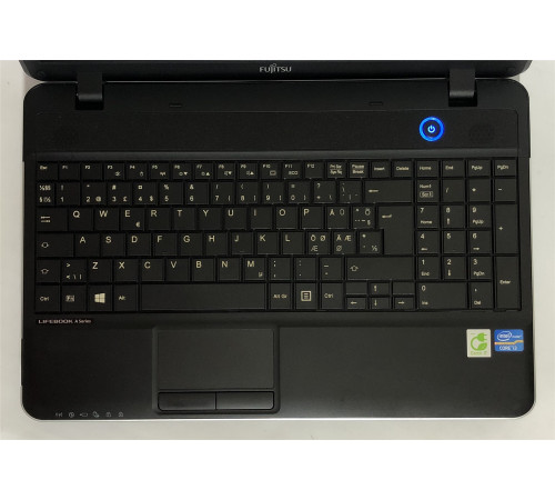 Ноутбук Fujitsu Lifebook A512 / 15.6" (1366х768) / i3-3110M / 8GB / 320GB HDD / Win10Pro - Б/в