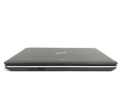 Ноутбук Fujitsu Lifebook A512 / 15.6" (1366х768) / i3-3110M / 8GB / 320GB HDD / Win10Pro - Б/в