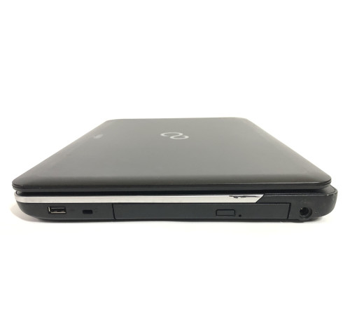 Ноутбук Fujitsu Lifebook A512 / 15.6" (1366х768) / i3-3110M / 8GB / 320GB HDD / Win10Pro - Б/в