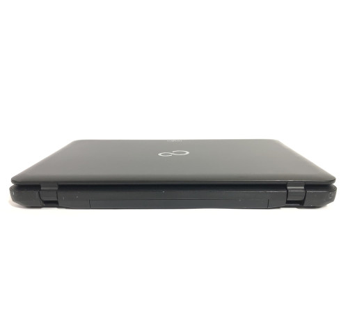 Ноутбук Fujitsu Lifebook A512 / 15.6" (1366х768) / i3-3110M / 8GB / 320GB HDD / Win10Pro - Б/в