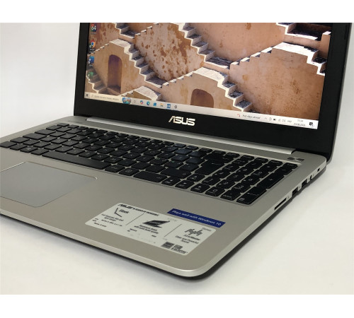 Ноутбук Asus K501LX / 15.6" FullHD / i5-5200U / 8GB / 1TB HDD / NVidia GeForce GTX 950M, 2GB / Win10 - Б/в