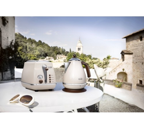 Електрочайник Delonghi KBOV 2001.BG