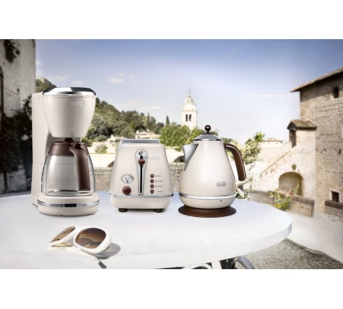 Електрочайник Delonghi KBOV 2001.BG