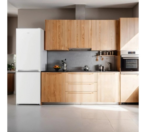 Холодильник Beko RCNA366K30W