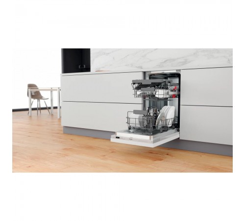 Вбудована посудомийна машина Whirlpool WSIC 3M27 C