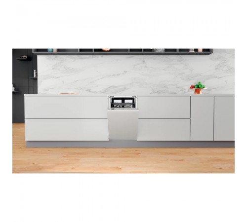 Вбудована посудомийна машина Whirlpool WSIC 3M27 C
